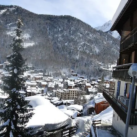 アパート ボートメン B *